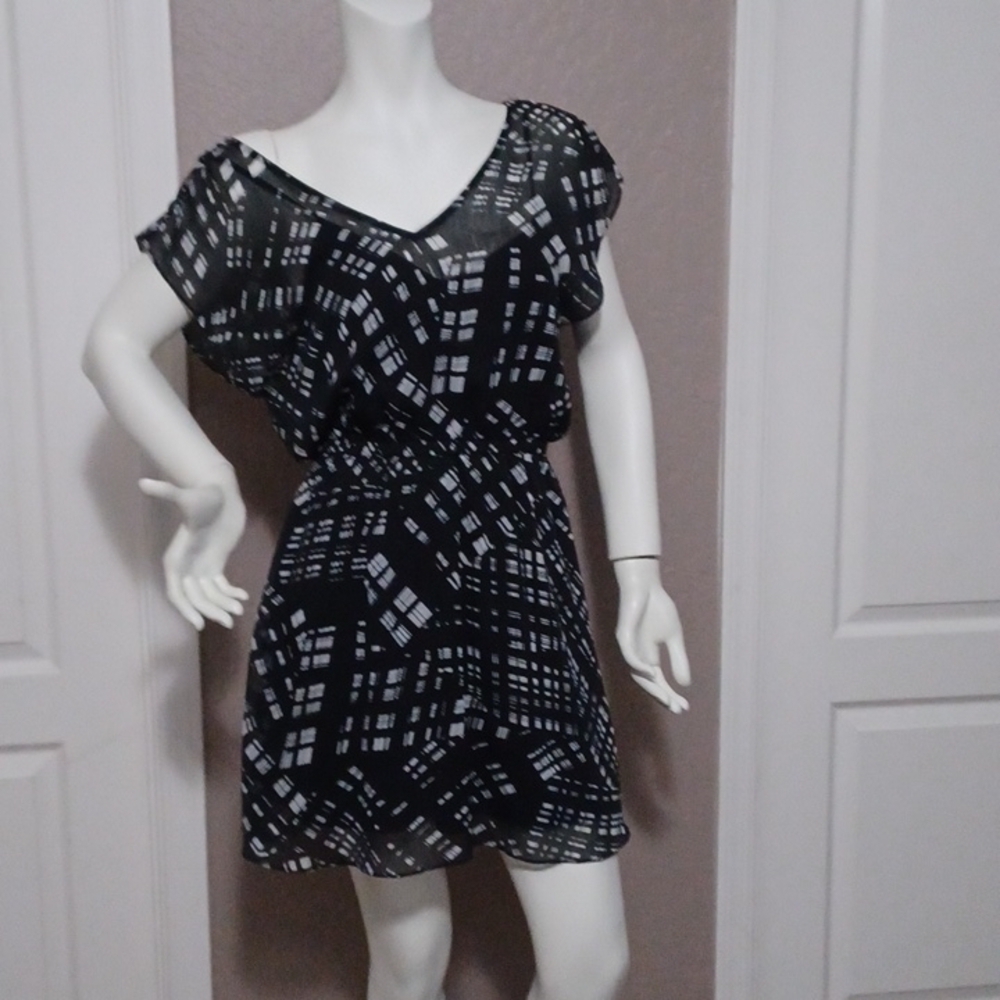 - - Express woman dresses